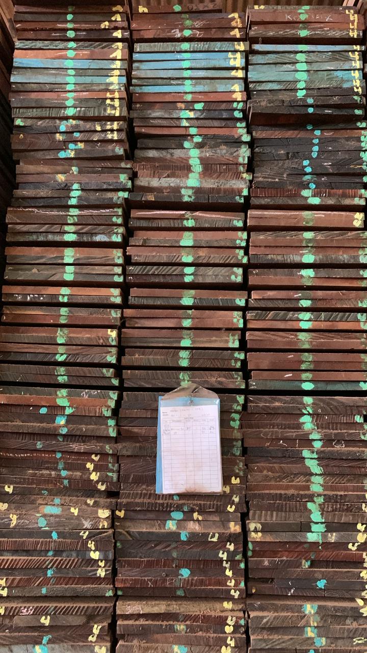 KAYU MERBAU BASAH UK.400X2X30